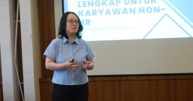 Sesi internal sharing Synergy tentang dasar-dasar fungsi HR untuk karyawan non-HR