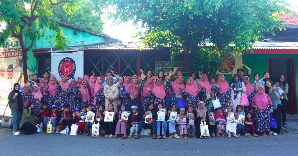 Sharing joy through the Andum Asih program in celebration of 32 years of Synergy