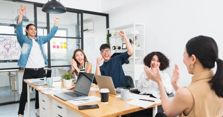 Ilustrasi konsep dopamine anchoring untuk membangun disiplin diri tanpa tekanan atau drama